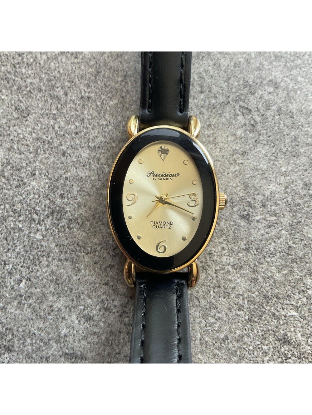 Vintage Gruen Womens Watch 22mm Oval Gold Tone Case W/Diamond Accent Dial A12